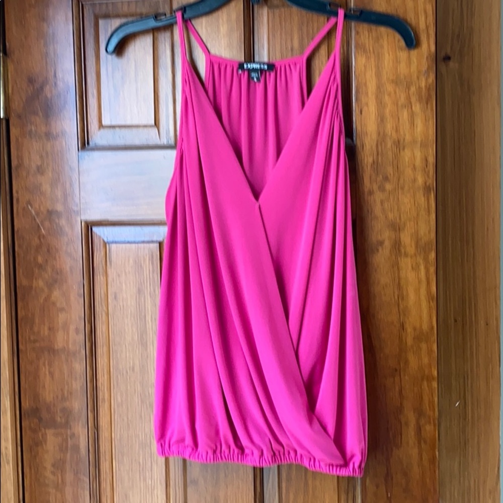 Express .. fuchsia colored blouse🌺